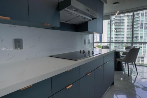 Copropriété à louer à Sunny Isles Beach, Floride: 3 chambres, 217.39 m2 № 2171280 - photo 6