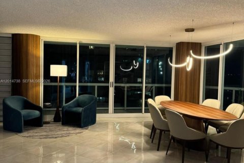 Copropriété à louer à Sunny Isles Beach, Floride: 3 chambres, 217.39 m2 № 2171280 - photo 26