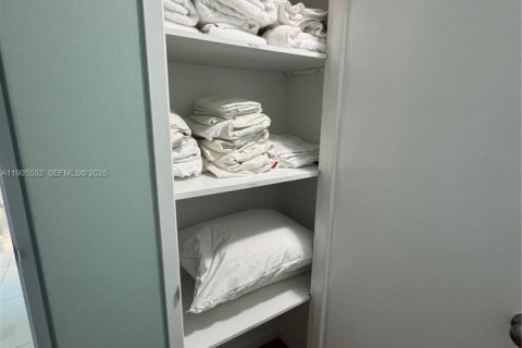 Copropriété à louer à Miami Beach, Floride: 1 chambre, 119.19 m2 № 1983951 - photo 19