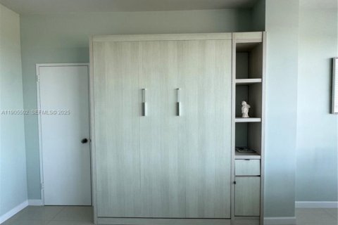 Copropriété à louer à Miami Beach, Floride: 1 chambre, 119.19 m2 № 1983951 - photo 10