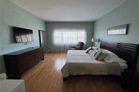 Copropriété à louer à Miami Beach, Floride: 1 chambre, 119.19 m2 № 1983951 - photo 23