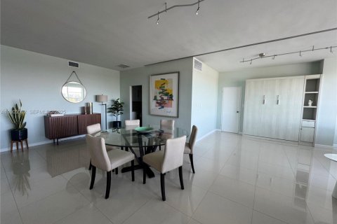 Condo à Miami Beach, Floride, 1 chambre  № 1983951