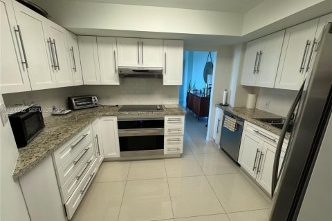 Copropriété à louer à Miami Beach, Floride: 1 chambre, 119.19 m2 № 1983951 - photo 14