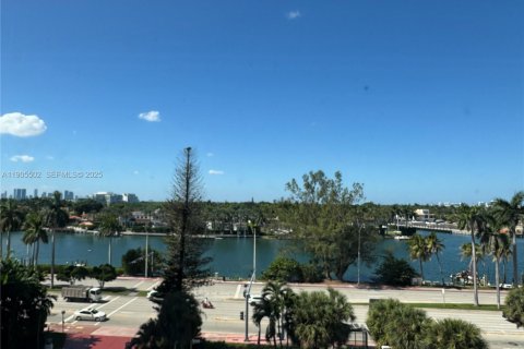 Copropriété à louer à Miami Beach, Floride: 1 chambre, 119.19 m2 № 1983951 - photo 28