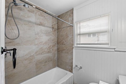 Propiedad comercial en venta en Saint Petersburg, Florida, 4 dormitorios, 192.31 m2 № 2157330 - foto 16