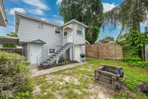 Propiedad comercial en venta en Saint Petersburg, Florida, 4 dormitorios, 192.31 m2 № 2157330 - foto 9