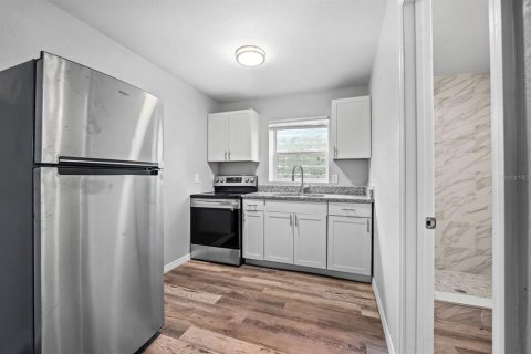 Propiedad comercial en venta en Saint Petersburg, Florida, 4 dormitorios, 192.31 m2 № 2157330 - foto 24