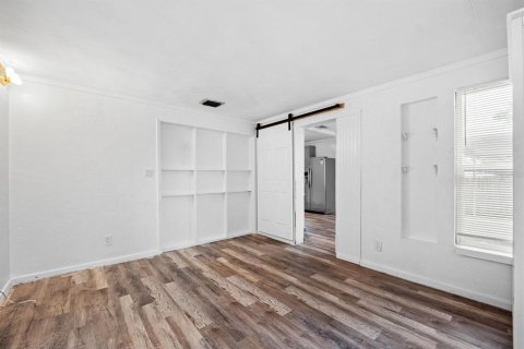 Propiedad comercial en venta en Saint Petersburg, Florida, 4 dormitorios, 192.31 m2 № 2157330 - foto 20