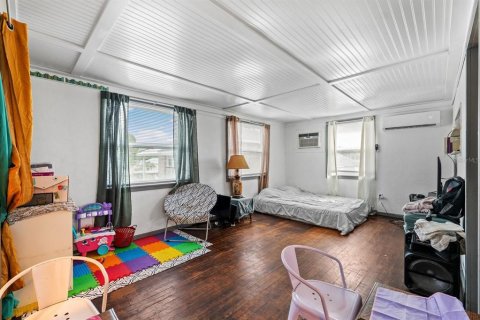 Propiedad comercial en venta en Saint Petersburg, Florida, 4 dormitorios, 192.31 m2 № 2157330 - foto 30
