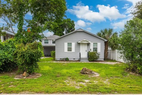 Propiedad comercial en venta en Saint Petersburg, Florida, 4 dormitorios, 192.31 m2 № 2157330 - foto 3