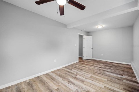 Propiedad comercial en venta en Saint Petersburg, Florida, 4 dormitorios, 192.31 m2 № 2157330 - foto 26