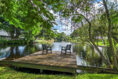 Villa ou maison à vendre à Vero Beach, Floride: 4 chambres, 263.19 m2 № 1955178 - photo 11