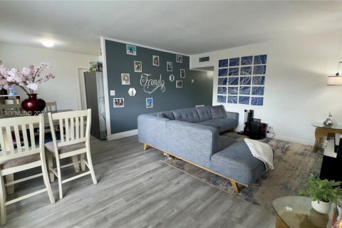 Купить виллу или дом в Лодерхилл, Флорида 3 спальни, 101.82м2, № 2038214 - фото 6