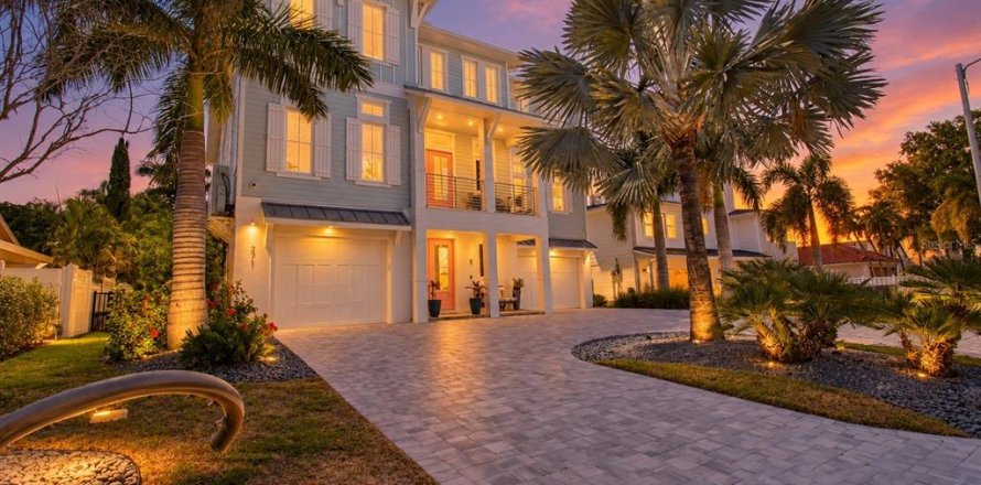 Villa ou maison à Saint Pete Beach, Floride 5 chambres, 447.6 m2 № 2425833
