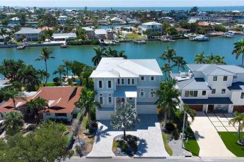 Villa ou maison à vendre à Saint Pete Beach, Floride: 5 chambres, 447.6 m2 № 2425833 - photo 5