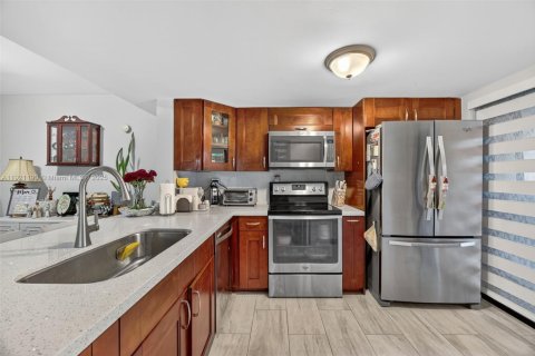 Купить таунхаус в Майами, Флорида 2 спальни, 100.15м2, № 1975496 - фото 6