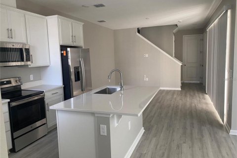 Townhouse in Kissimmee, Florida 3 bedrooms, 139.35 sq.m. № 2121186 - photo 2