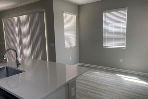 Townhouse in Kissimmee, Florida 3 bedrooms, 139.35 sq.m. № 2121186 - photo 6