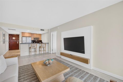 Hotel en venta en Fort Lauderdale, Florida, 1 dormitorio, 80.64 m2 № 2244284 - foto 12