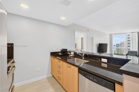 Hotel en venta en Fort Lauderdale, Florida, 1 dormitorio, 80.64 m2 № 2244284 - foto 19