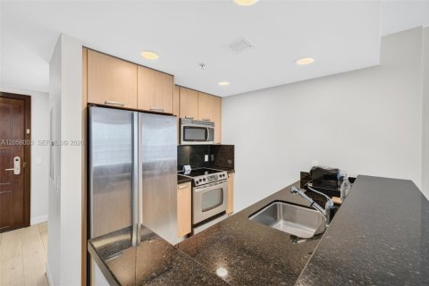 Hotel en venta en Fort Lauderdale, Florida, 1 dormitorio, 80.64 m2 № 2244284 - foto 17