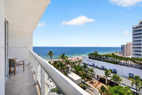 Hotel en venta en Fort Lauderdale, Florida, 1 dormitorio, 80.64 m2 № 2244284 - foto 4