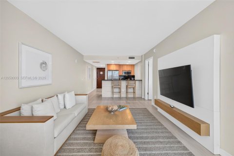Hotel en venta en Fort Lauderdale, Florida, 1 dormitorio, 80.64 m2 № 2244284 - foto 11