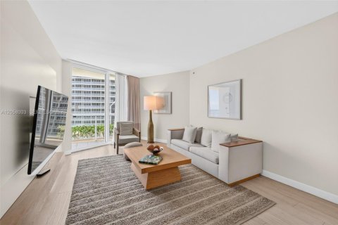 Hotel en venta en Fort Lauderdale, Florida, 1 dormitorio, 80.64 m2 № 2244284 - foto 10