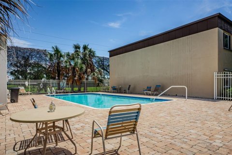 Condo in Clearwater, Florida, 1 bedroom  № 1665946 - photo 18