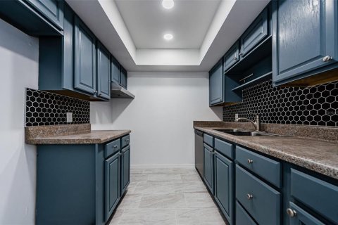 Condo in Clearwater, Florida, 1 bedroom  № 1665946 - photo 5