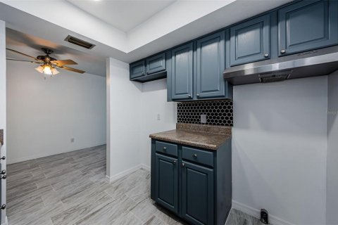 Condo in Clearwater, Florida, 1 bedroom  № 1665946 - photo 7