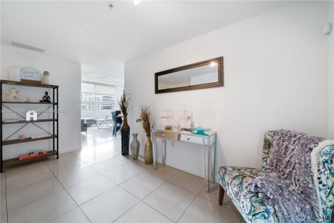 Condominio en alquiler en Miami, Florida, 2 dormitorios, 110.55 m2 № 2060059 - foto 23