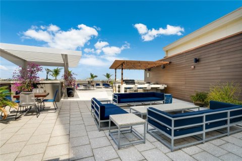 Condominio en alquiler en Miami, Florida, 2 dormitorios, 110.55 m2 № 2060059 - foto 25