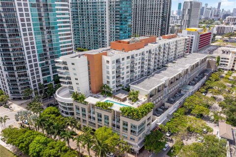 Condominio en alquiler en Miami, Florida, 2 dormitorios, 110.55 m2 № 2060059 - foto 29