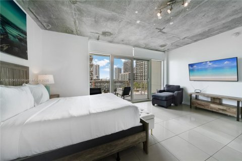 Condominio en alquiler en Miami, Florida, 2 dormitorios, 110.55 m2 № 2060059 - foto 14