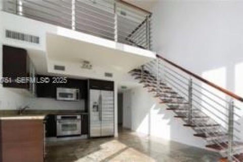 Condominio en venta en Miami, Florida, 2 dormitorios, 119.75 m2 № 1992812 - foto 1