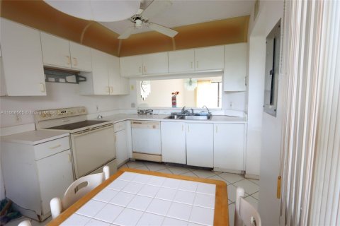 Купить кондоминиум в Санрайз, Флорида 2 спальни, 88.26м2, № 1814684 - фото 16