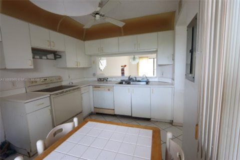 Купить кондоминиум в Санрайз, Флорида 2 спальни, 88.26м2, № 1814684 - фото 17