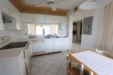 Купить кондоминиум в Санрайз, Флорида 2 спальни, 88.26м2, № 1814684 - фото 19