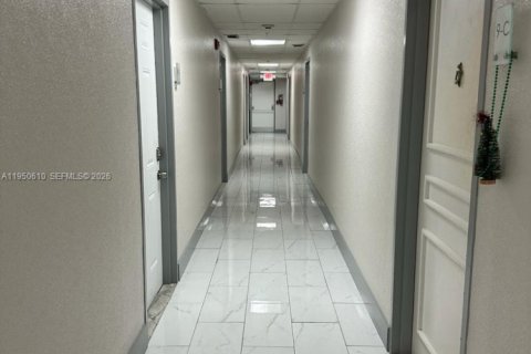 Купить кондоминиум в Холливуд, Флорида 1 спальня, 88.63м2, № 2020627 - фото 7