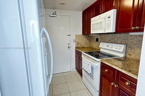 Купить кондоминиум в Холливуд, Флорида 1 спальня, 88.63м2, № 2020627 - фото 22