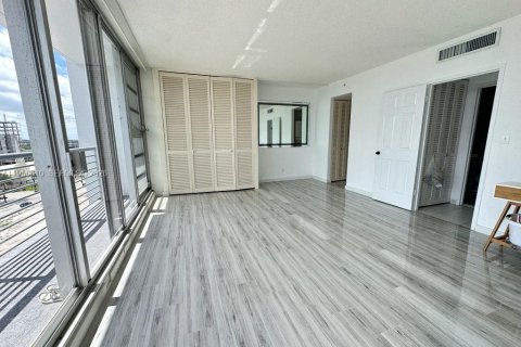 Купить кондоминиум в Холливуд, Флорида 1 спальня, 88.63м2, № 2020627 - фото 15