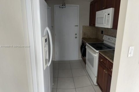 Купить кондоминиум в Холливуд, Флорида 1 спальня, 88.63м2, № 2020627 - фото 23