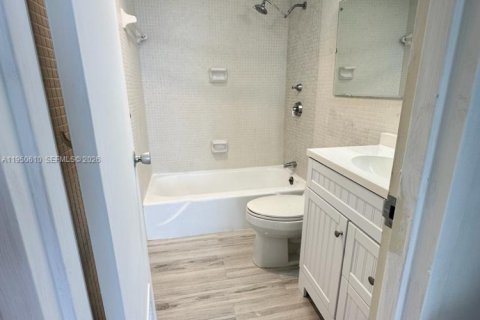 Купить кондоминиум в Холливуд, Флорида 1 спальня, 88.63м2, № 2020627 - фото 24