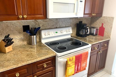 Купить кондоминиум в Холливуд, Флорида 1 спальня, 88.63м2, № 2020627 - фото 20