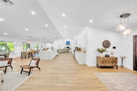 Casa en venta en Palmetto Bay, Florida, 5 dormitorios, 335.75 m2 № 2315951 - foto 9