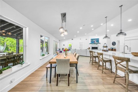Casa en venta en Palmetto Bay, Florida, 5 dormitorios, 335.75 m2 № 2315951 - foto 28