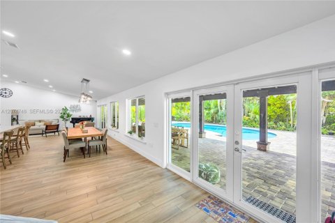 Casa en venta en Palmetto Bay, Florida, 5 dormitorios, 335.75 m2 № 2315951 - foto 16