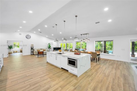 Casa en venta en Palmetto Bay, Florida, 5 dormitorios, 335.75 m2 № 2315951 - foto 14