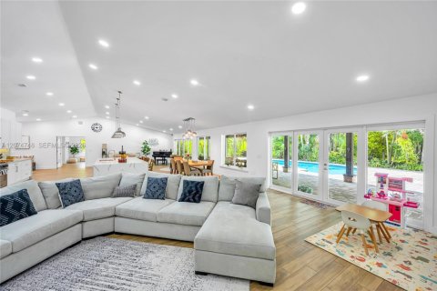 Casa en venta en Palmetto Bay, Florida, 5 dormitorios, 335.75 m2 № 2315951 - foto 15